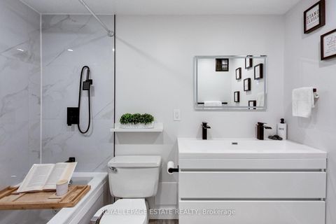 Photo 16 at 311 - 1071 Woodbine Avenue, Lumsden, Toronto