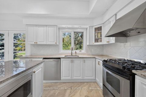 Photo 14 at 28 Putting Green Crescent, Kleinburg, Vaughan