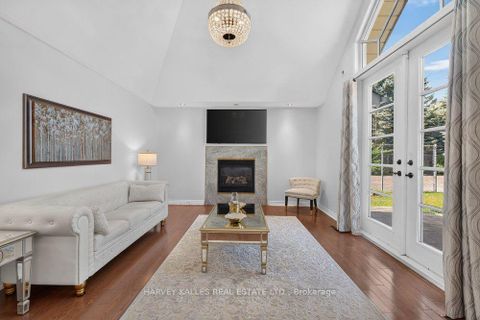 Photo 18 at 28 Putting Green Crescent, Kleinburg, Vaughan