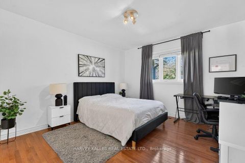 Photo 26 at 28 Putting Green Crescent, Kleinburg, Vaughan