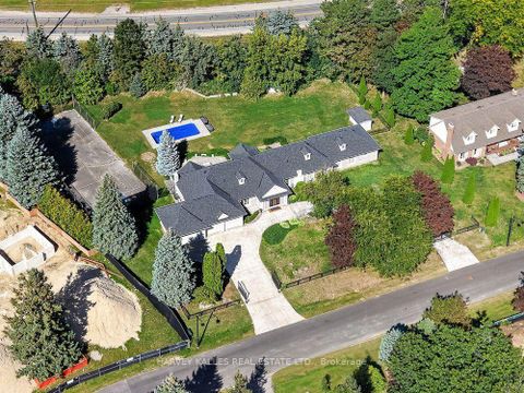 Photo 45 at 28 Putting Green Crescent, Kleinburg, Vaughan