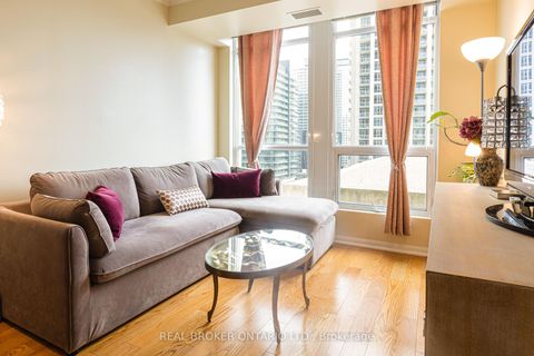 Photo 1 at 1311 - 628 Fleet Street, Niagara, Toronto