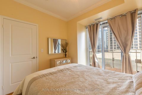Photo 6 at 1311 - 628 Fleet Street, Niagara, Toronto