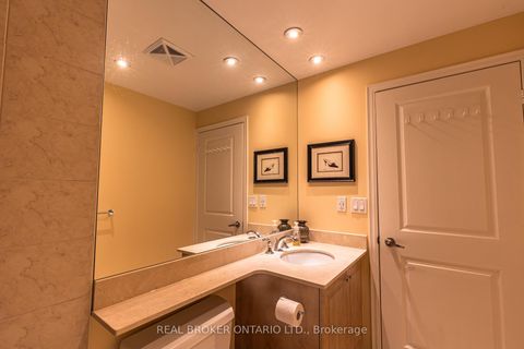 Photo 10 at 1311 - 628 Fleet Street, Niagara, Toronto