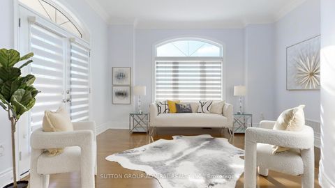 Photo 9 at 100 Virtue Crescent, Vellore Village, Vaughan