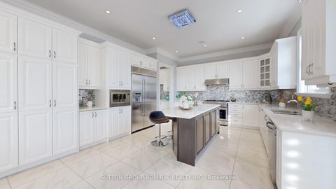 Photo 10 at 100 Virtue Crescent, Vellore Village, Vaughan