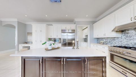 Photo 12 at 100 Virtue Crescent, Vellore Village, Vaughan