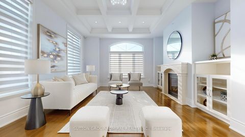 Photo 15 at 100 Virtue Crescent, Vellore Village, Vaughan
