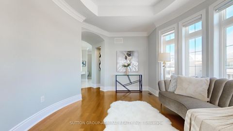 Photo 24 at 100 Virtue Crescent, Vellore Village, Vaughan