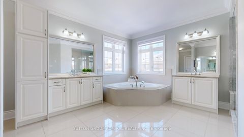 Photo 25 at 100 Virtue Crescent, Vellore Village, Vaughan