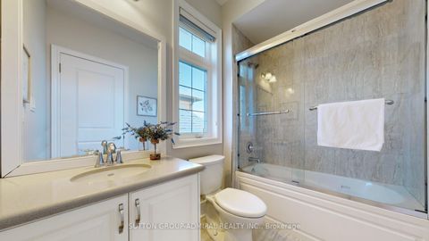 Photo 32 at 100 Virtue Crescent, Vellore Village, Vaughan