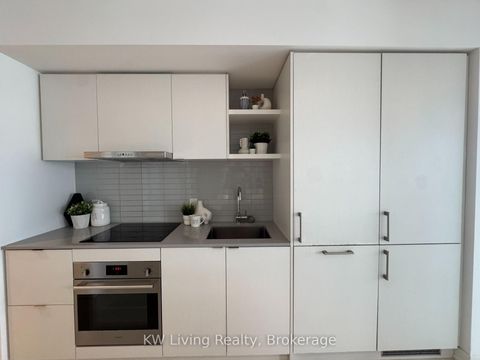 Photo 4 at 5006 - 100 Harbour Street, Waterfront Communities C1, Toronto