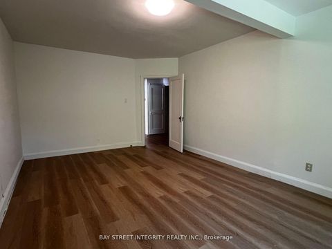 Photo 4 at 204 Greenfield Avenue, Willowdale East, Toronto