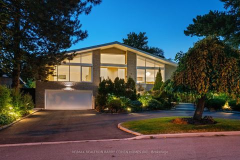 Photo 2 at 6 Denmark Crescent, Branson, Toronto