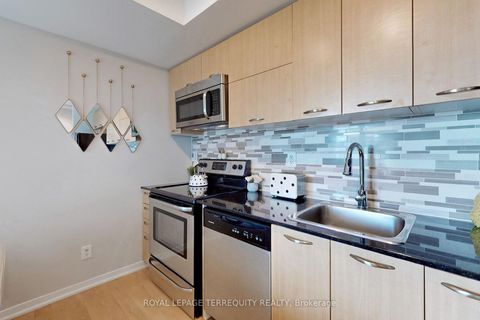 Photo 9 at 710 - 38 Joe Shuster Way, South Parkdale, Toronto
