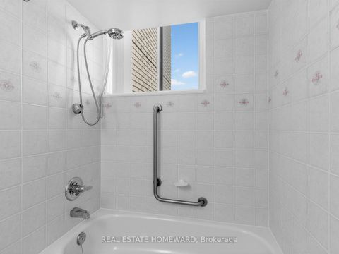 Photo 17 at 1102 - 2800 Warden Avenue, L'Amoreaux, Toronto