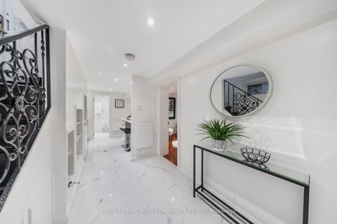 Photo 27 at 2 Four Oaks Gate, East York, Toronto