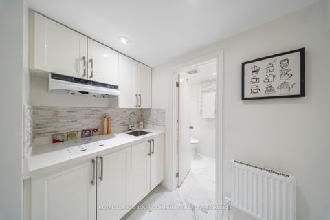 Photo 29 at 2 Four Oaks Gate, East York, Toronto