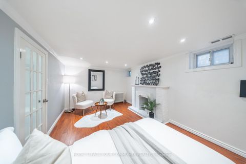 Photo 32 at 2 Four Oaks Gate, East York, Toronto