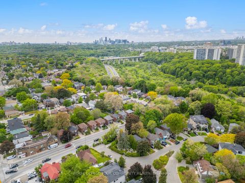 Photo 37 at 2 Four Oaks Gate, East York, Toronto