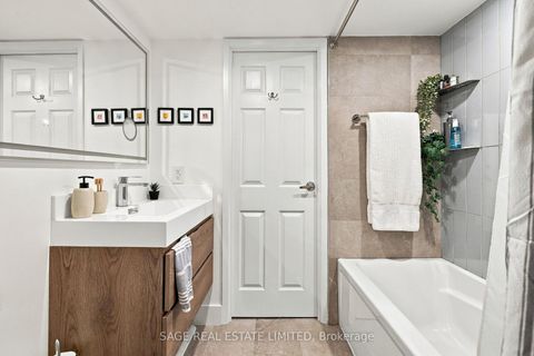 Photo 24 at 313 - 222 The Esplanade, Waterfront Communities C8, Toronto