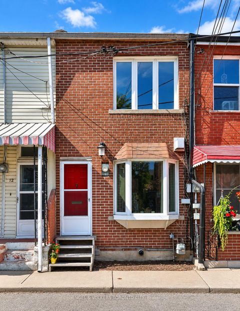 Photo 1 at 14 Kensington Place, Chinatown, Toronto