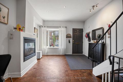 Photo 5 at 14 Kensington Place, Chinatown, Toronto