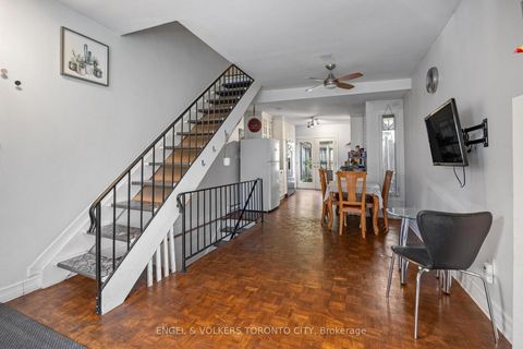Photo 6 at 14 Kensington Place, Chinatown, Toronto