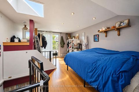 Photo 14 at 14 Kensington Place, Chinatown, Toronto