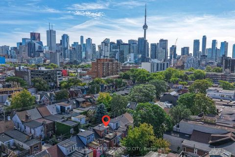 Photo 17 at 14 Kensington Place, Chinatown, Toronto