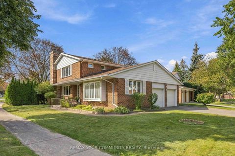 Photo 3 at 588 Huntingwood Drive, L'Amoreaux, Toronto