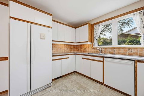 Photo 18 at 588 Huntingwood Drive, L'Amoreaux, Toronto