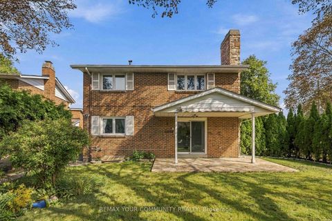 Photo 40 at 588 Huntingwood Drive, L'Amoreaux, Toronto