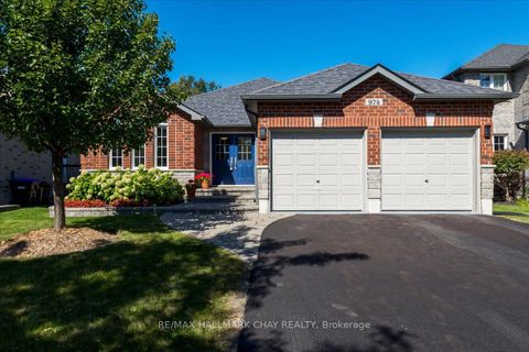 Photo 1 at 974 Booth Avenue, Alcona, Innisfil
