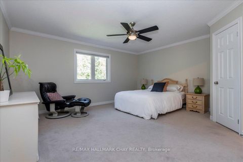 Photo 11 at 974 Booth Avenue, Alcona, Innisfil