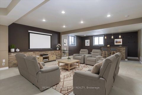 Photo 13 at 974 Booth Avenue, Alcona, Innisfil