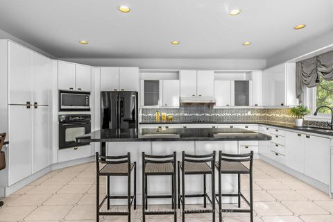 Photo 10 at 411 Cummer Avenue, Newtonbrook East, Toronto