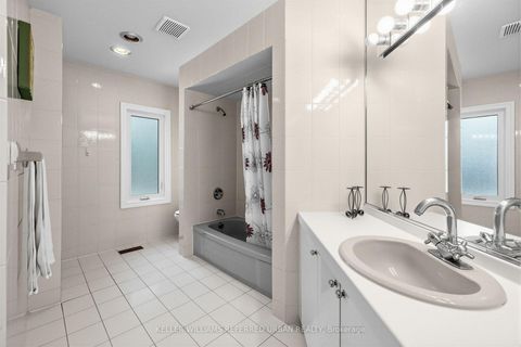 Photo 19 at 411 Cummer Avenue, Newtonbrook East, Toronto