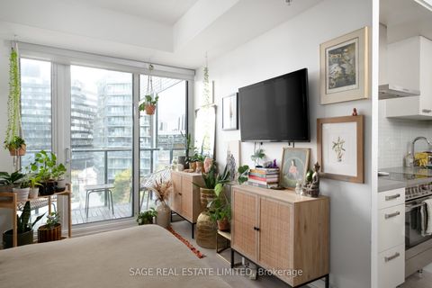 Photo 3 at S515 - 120 Bayview Avenue, Waterfront Communities C8, Toronto