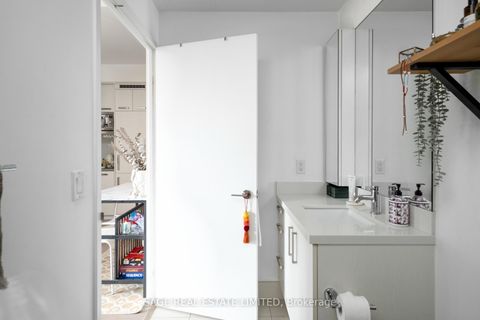 Photo 8 at S515 - 120 Bayview Avenue, Waterfront Communities C8, Toronto