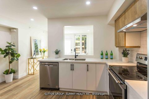 Photo 1 at 421 - 12 Douro Street, Niagara, Toronto