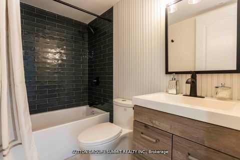 Photo 6 at 421 - 12 Douro Street, Niagara, Toronto