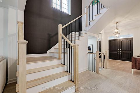 Photo 3 at 50 Chorus Crescent, Kleinburg, Vaughan