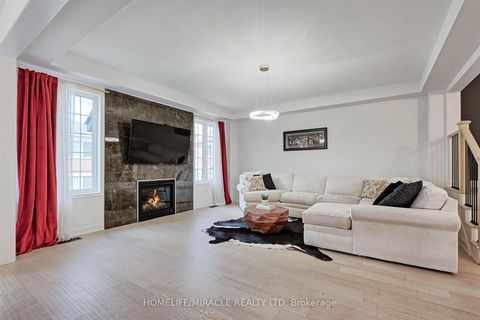 Photo 5 at 50 Chorus Crescent, Kleinburg, Vaughan