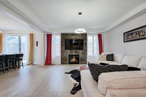 Photo 6 at 50 Chorus Crescent, Kleinburg, Vaughan