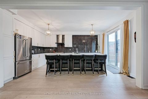 Photo 8 at 50 Chorus Crescent, Kleinburg, Vaughan