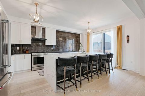 Photo 9 at 50 Chorus Crescent, Kleinburg, Vaughan