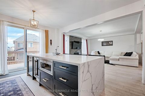 Photo 12 at 50 Chorus Crescent, Kleinburg, Vaughan