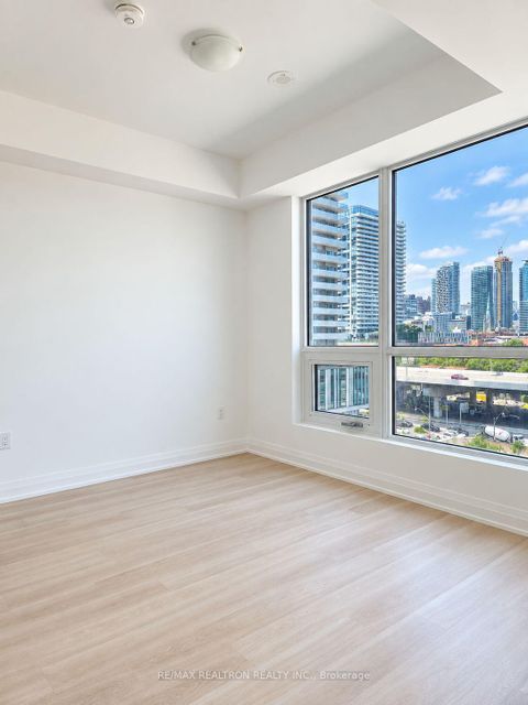 Photo 4 at 705 - 15 Richardson Street, Waterfront Communities C1, Toronto