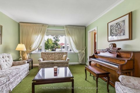 Photo 4 at 96 Commonwealth Avenue, Kennedy Park, Toronto